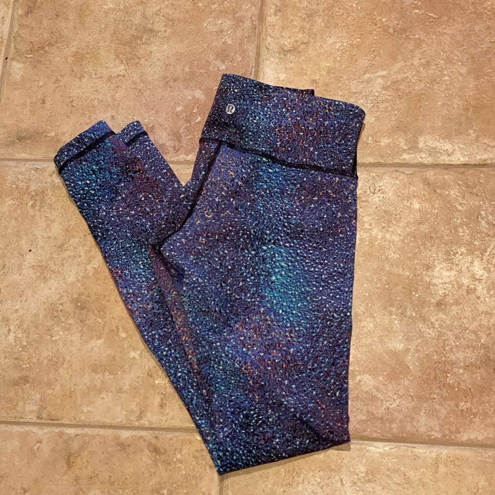 Lululemon Wunder under mermaid strive size 6